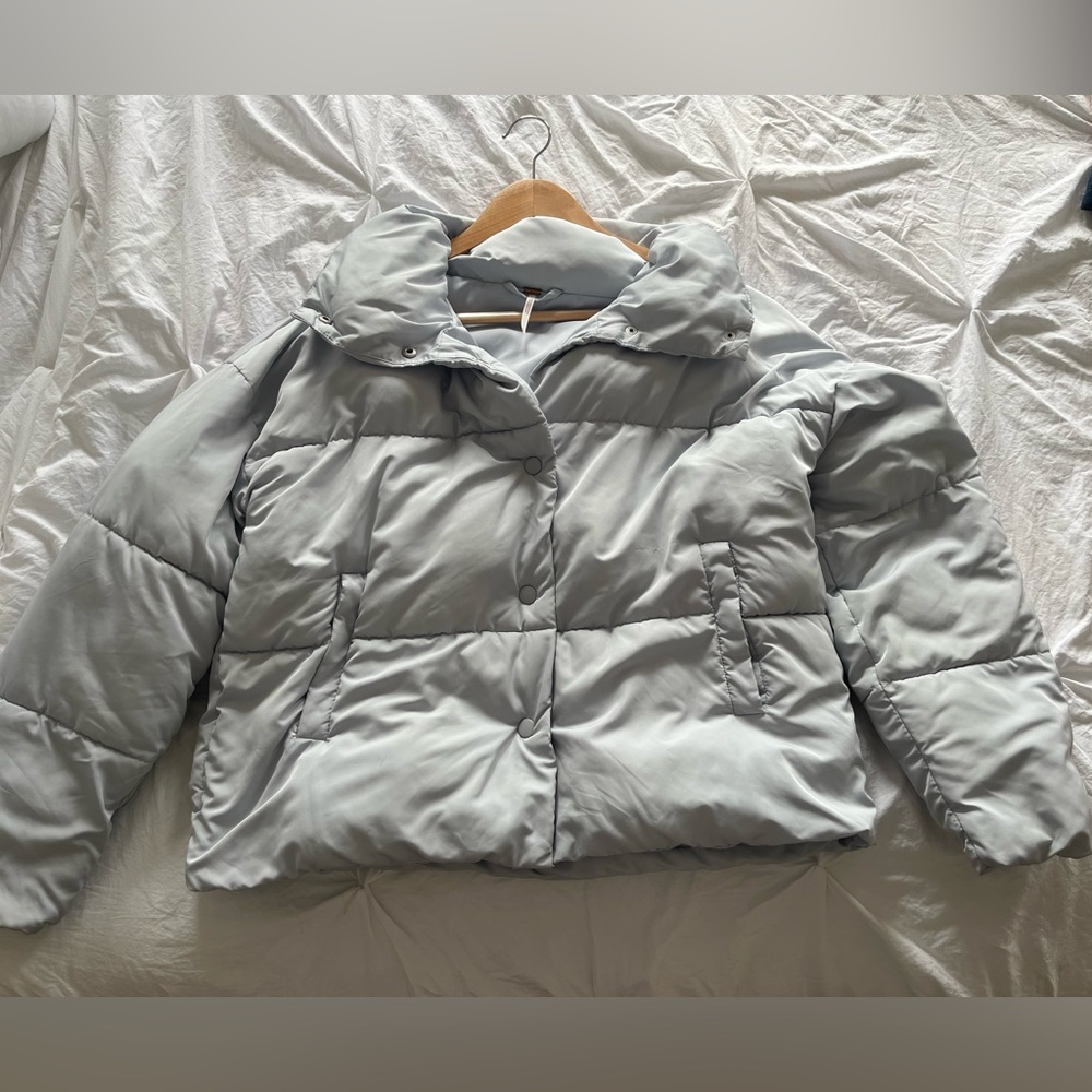 Free People puffer jacket, very lightly warn, size xs